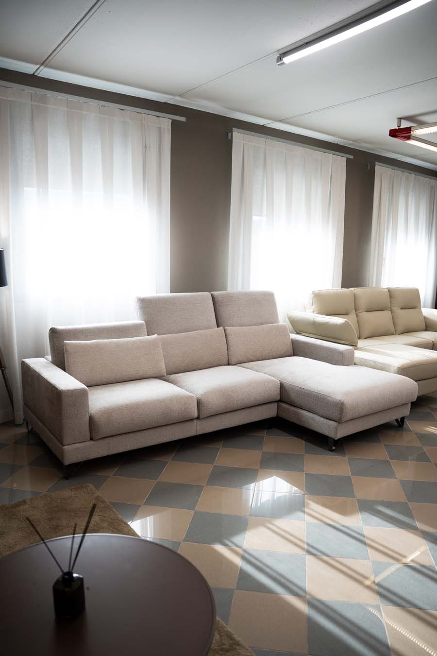 Lift-Outlet-Divani-Padova (2)