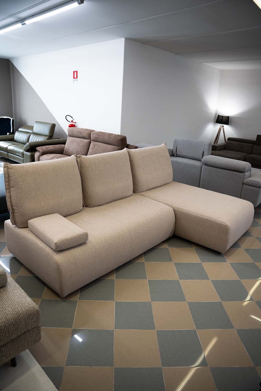 Vario-Outlet-Divani-Padova.jpg (5)